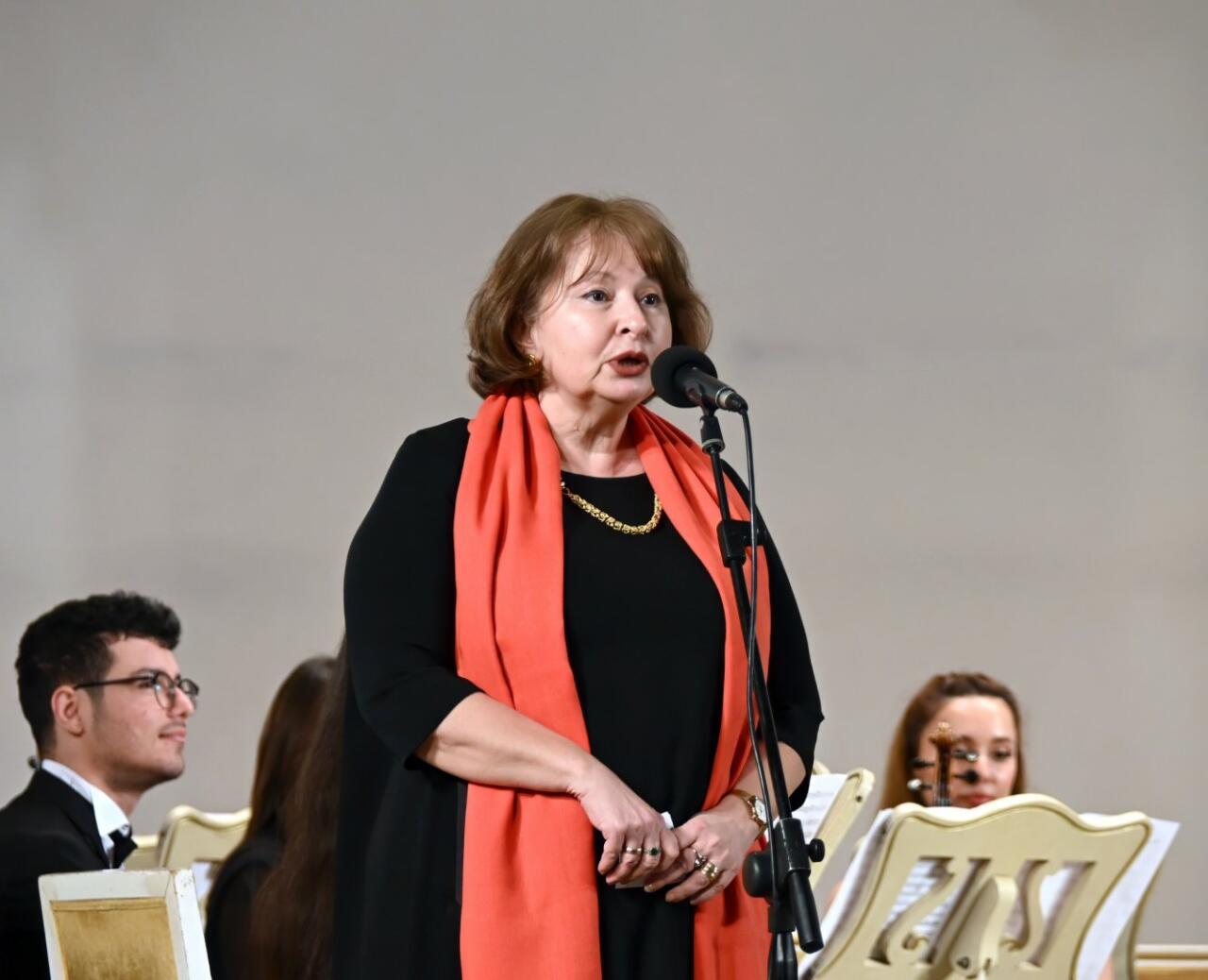 Известные музыканты из Азербайджана и Турции - Егана Ахундова и Гюльсин Онай выступили с блестящей программой