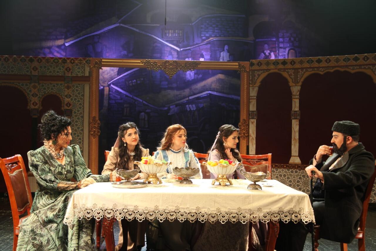 Гаджи Зейналабдин Тагиев - духовное возвращение на место созданного им театра. Блестящая премьера спектакля "Меценат"