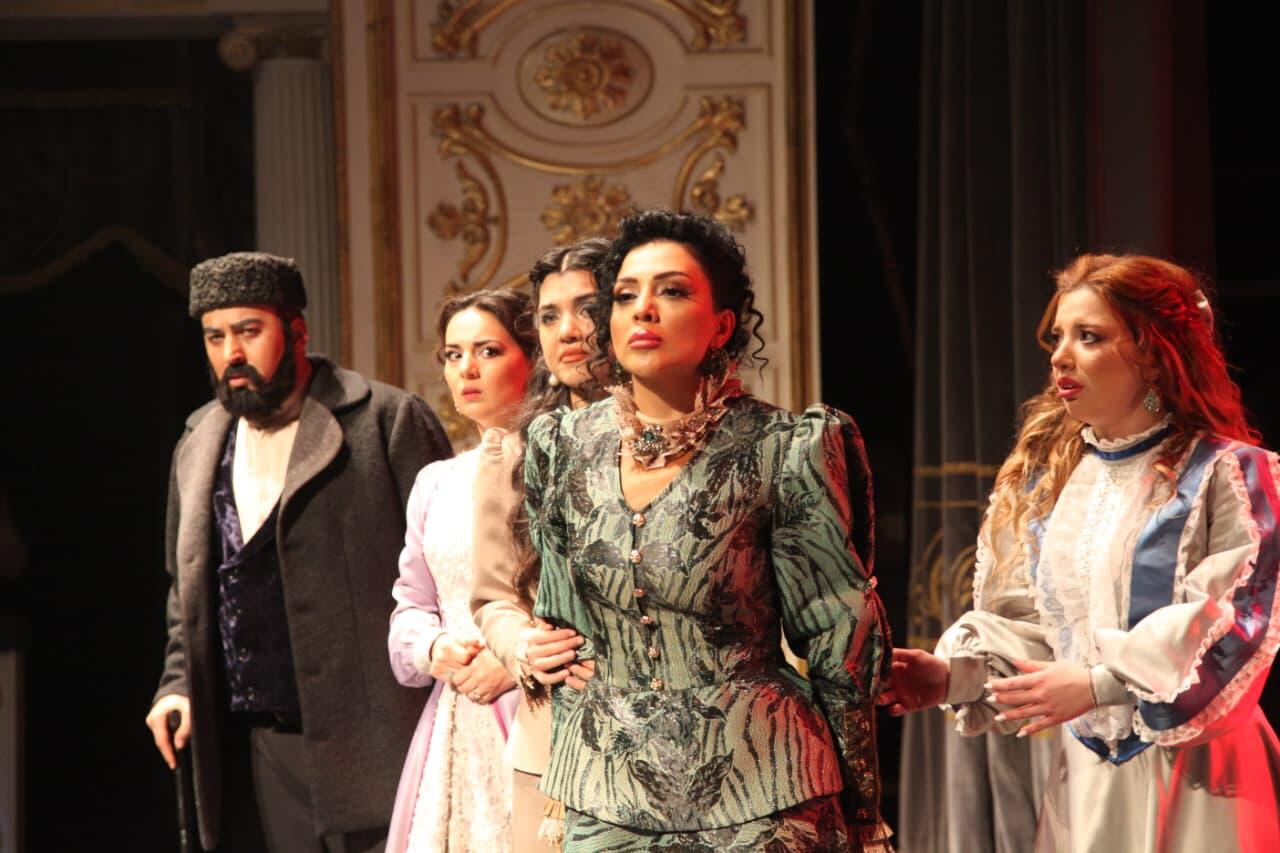 Гаджи Зейналабдин Тагиев - духовное возвращение на место созданного им театра. Блестящая премьера спектакля "Меценат"