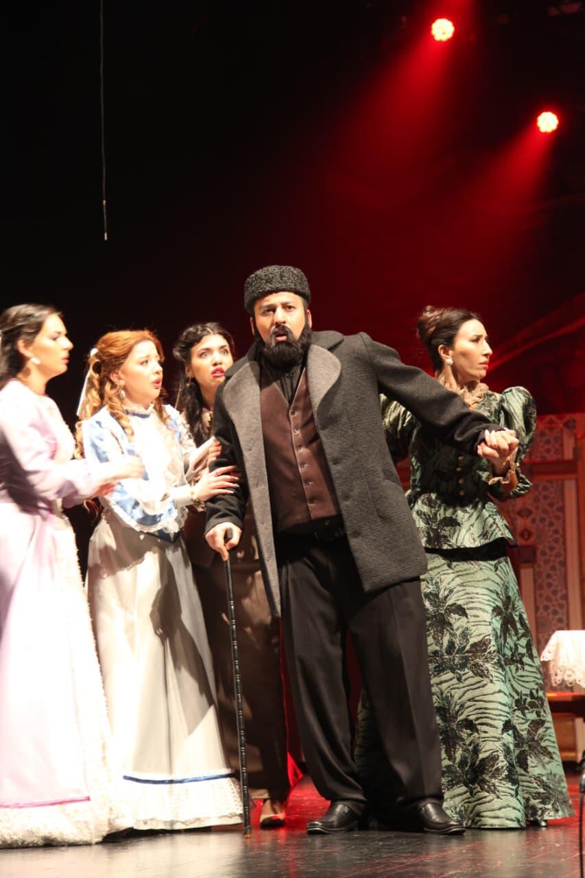 Гаджи Зейналабдин Тагиев - духовное возвращение на место созданного им театра. Блестящая премьера спектакля "Меценат"