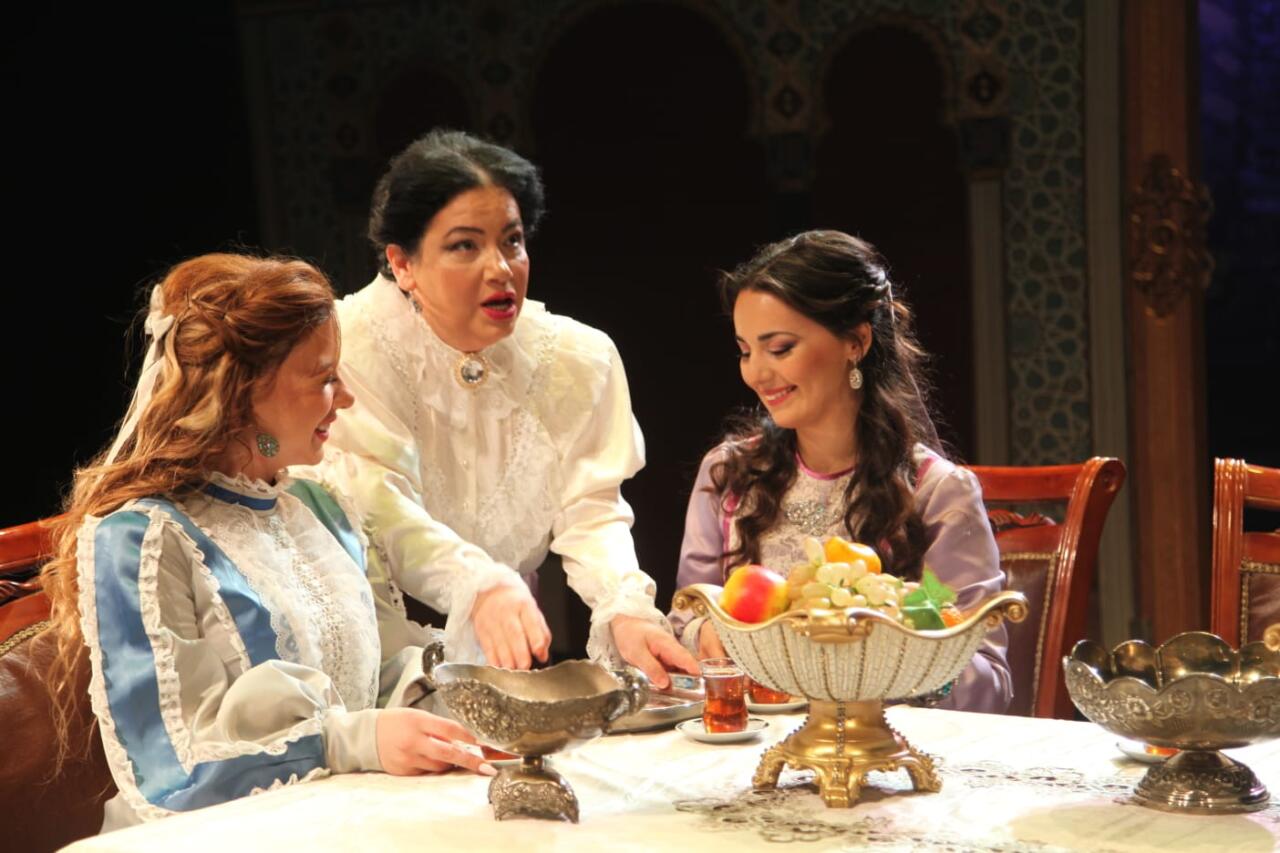 Гаджи Зейналабдин Тагиев - духовное возвращение на место созданного им театра. Блестящая премьера спектакля "Меценат"