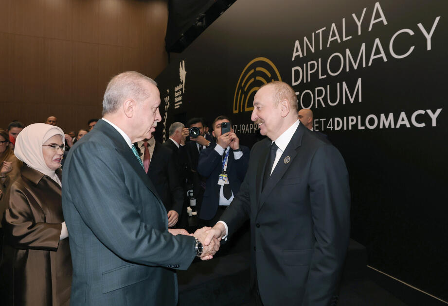 Prezident İlham Əliyev və Birinci xanım Mehriban Əliyeva 5-ci Antalya Diplomatiya Forumunun açılış mərasimində iştirak ediblər