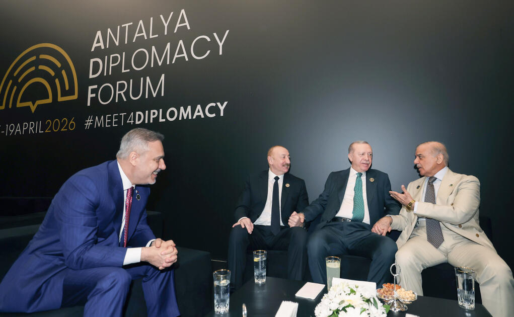 Prezident İlham Əliyev və Birinci xanım Mehriban Əliyeva 5-ci Antalya Diplomatiya Forumunun açılış mərasimində iştirak ediblər