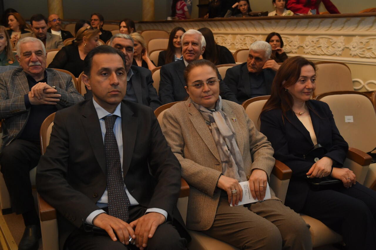 Из Кыргызстана в Азербайджан с любовью: Душевная история Данияра и Джамили встречена овациями