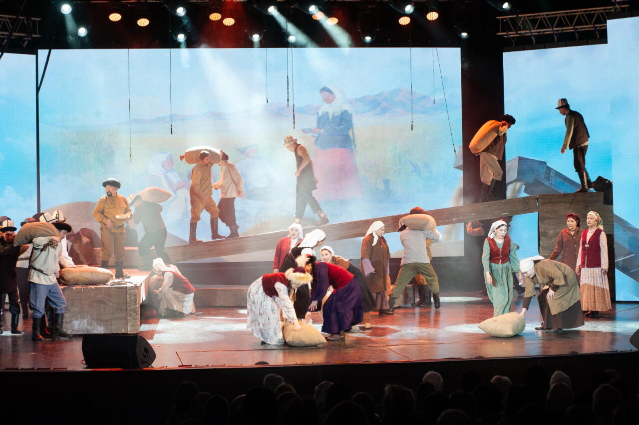 Из Кыргызстана в Азербайджан с любовью: Душевная история Данияра и Джамили встречена овациями