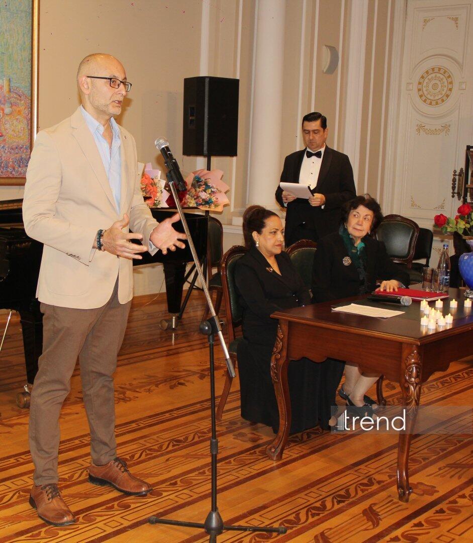 Эмоциональный экскурс в мир скульптора Камала Алекперова - сквозь время и искусство