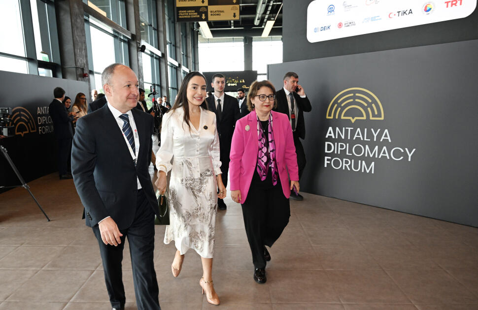 Azərbaycanın birinci xanımı Mehriban Əliyeva Antalyada “Fələstində sülh naminə birləşərək: Təhsil sisteminin məhv edilməsi ilə mübarizə və gələcəyin qorunması” adlı paneldə iştirak edib