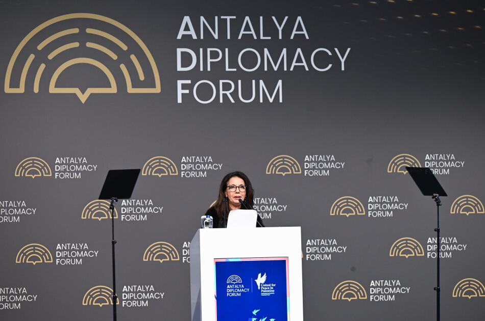 Azərbaycanın birinci xanımı Mehriban Əliyeva Antalyada “Fələstində sülh naminə birləşərək: Təhsil sisteminin məhv edilməsi ilə mübarizə və gələcəyin qorunması” adlı paneldə iştirak edib