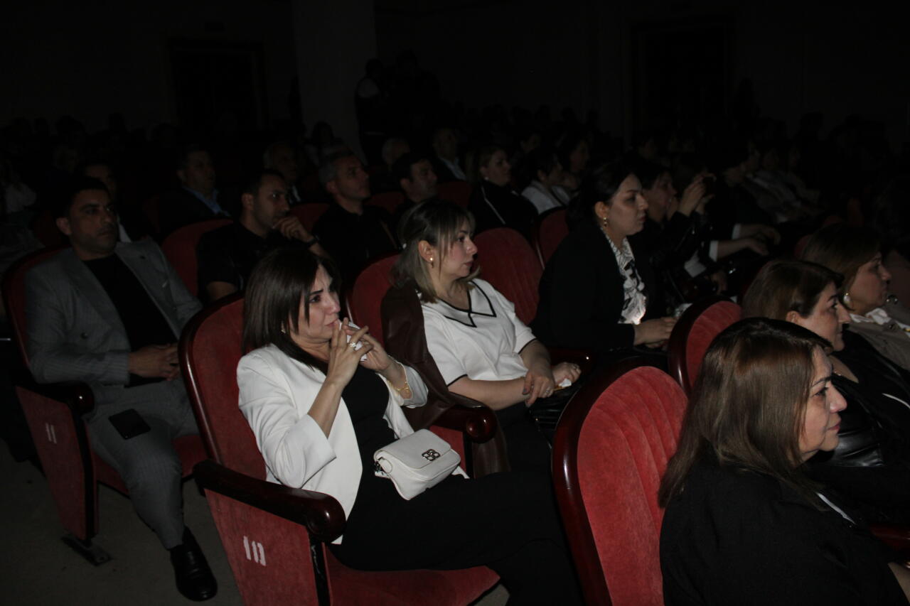 Natiq Qasımova həsr olunan “Ölməz” tamaşası Heydər Əliyev Fondunun dəstəyi ilə Mingəçevirdə təqdim edilib