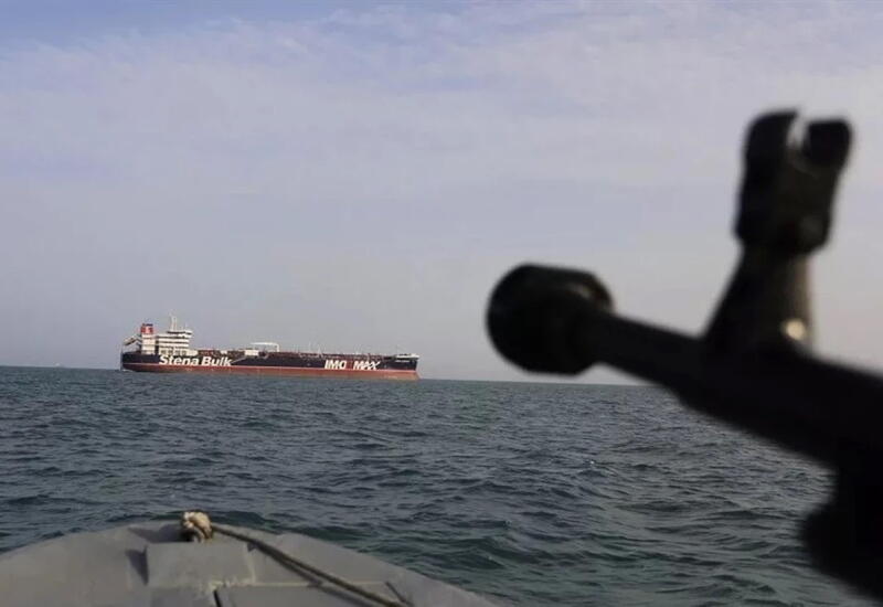 В Ормузском проливе обстреляны два торговых судна