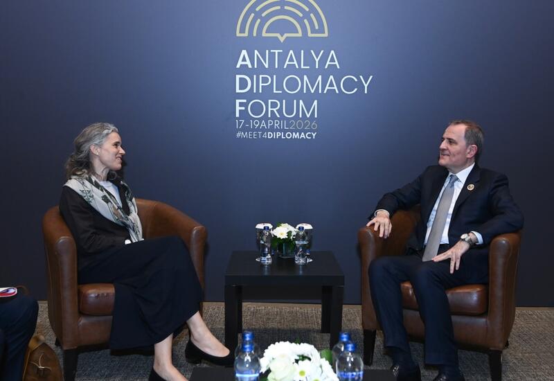 Азербайджан и ЕС обсудили мирный процесс между Баку и Ереваном