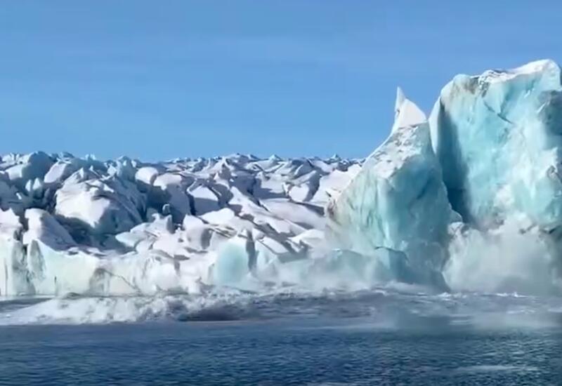 В Исландии засняли процесс откола ледника