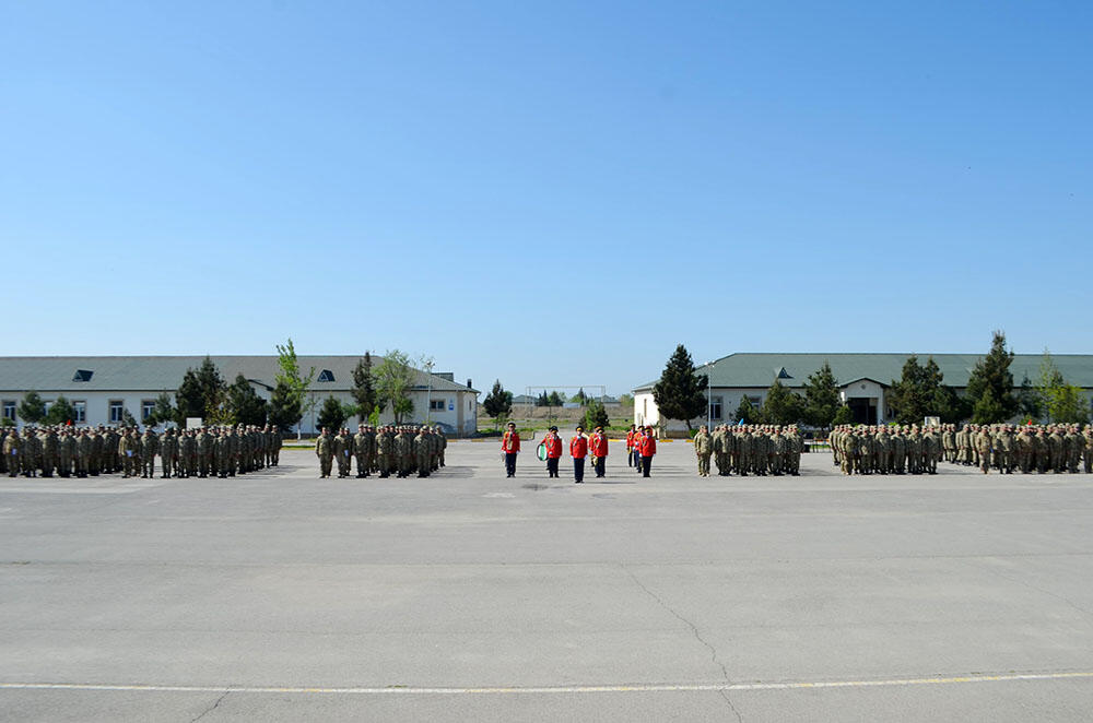 В Азербайджане начались учебные сборы с военнообязанными