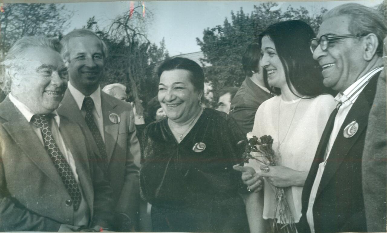 Яркие образы Насибы Зейналовой в театре, кино и жизни. Посвящается 110-летию любимой актрисы