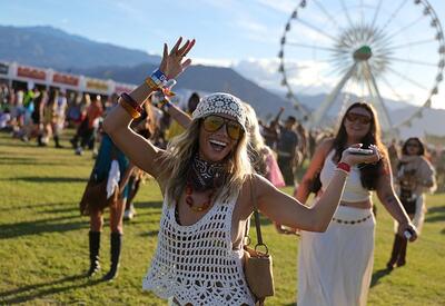 Вязаные вещи стали модными в 2026 году