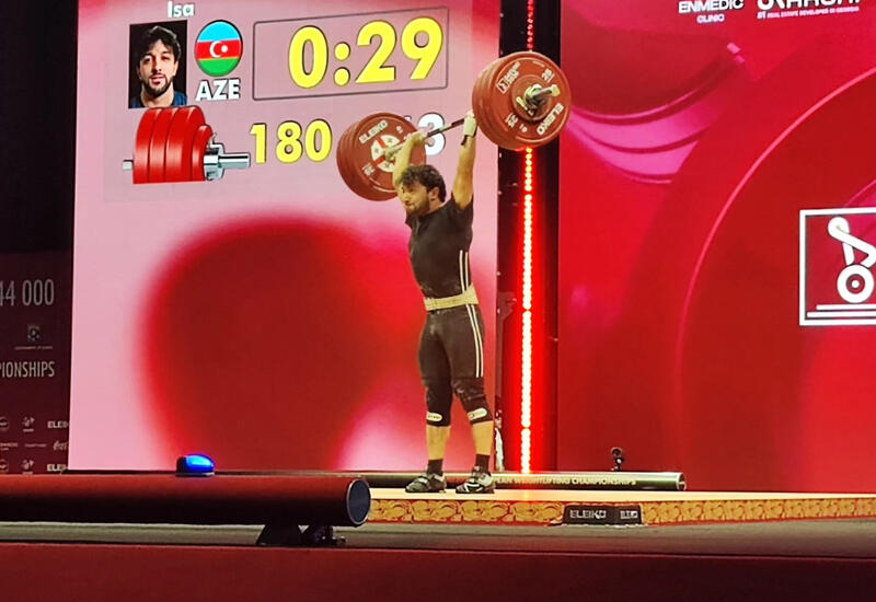 Азербайджанский тяжелоатлет завоевал "серебро" чемпионата Европы
