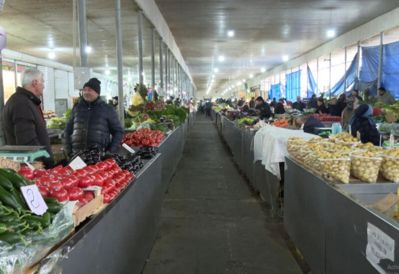 В Баку на рынках подешевели продукты