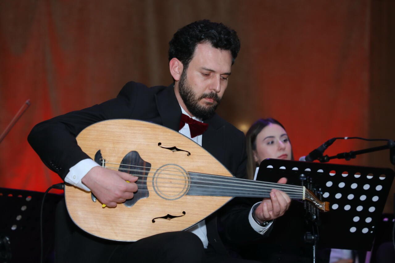 Гастрольный концерт Театра песни имени Рашида Бейбутова в Лянкяране вызвал большой интерес зрителей