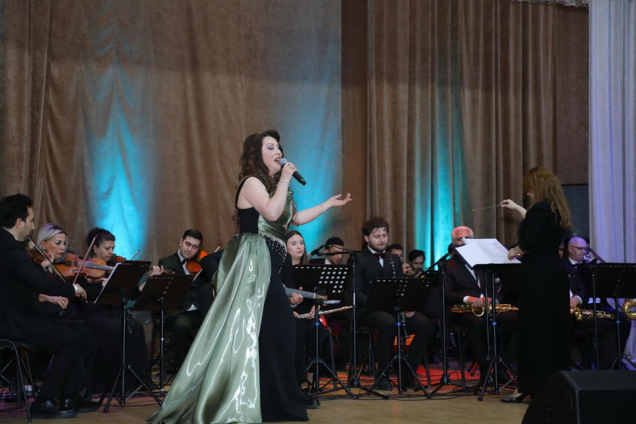 Гастрольный концерт Театра песни имени Рашида Бейбутова в Лянкяране вызвал большой интерес зрителей