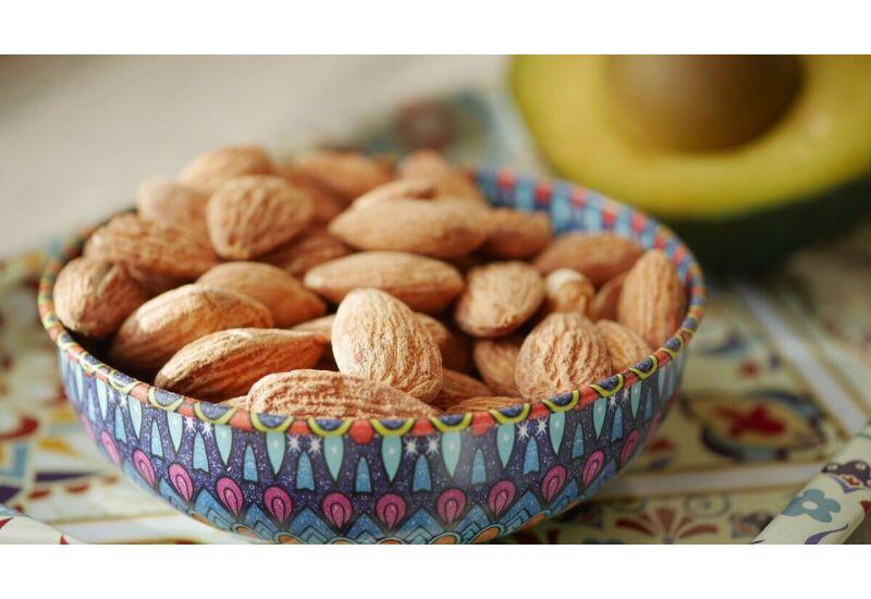 Исследователи выяснили, какой продукт может уменьшить акне на 22%