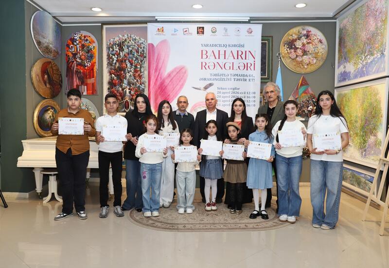 В Баку прошел двухдневный арт-марафон "Соприкоснись с природой, передай ее загадочную красоту!"