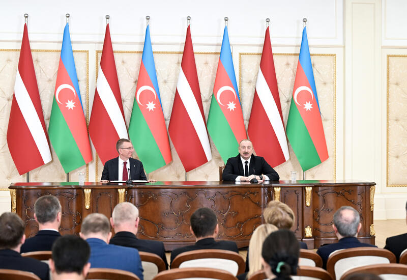 Prezident İlham Əliyev latviyalı həmkarını Azərbaycan-Ermənistan sülh prosesi barədə məlumatlandırıb
