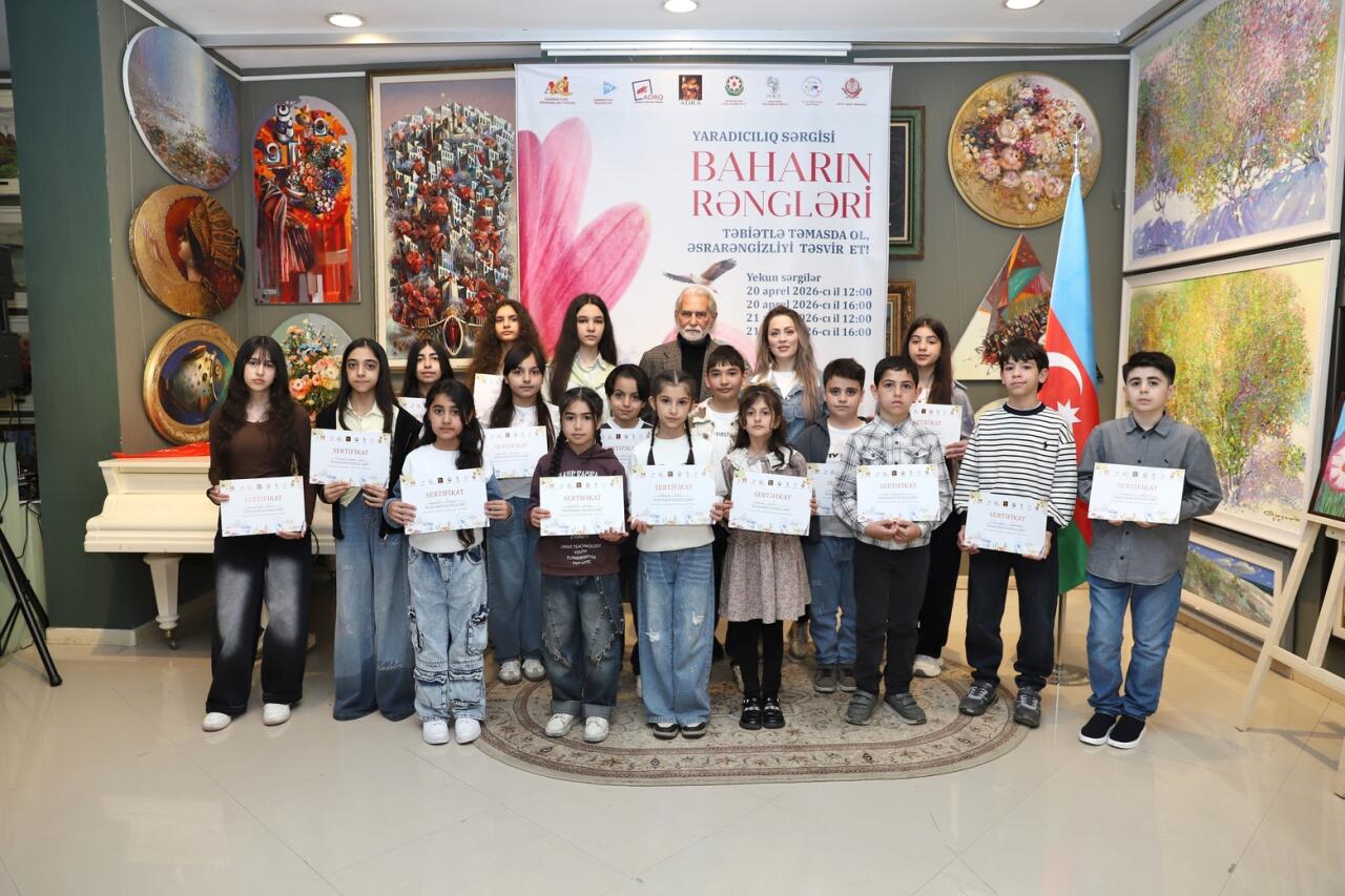 В Баку прошел двухдневный арт-марафон "Соприкоснись с природой, передай ее загадочную красоту!"