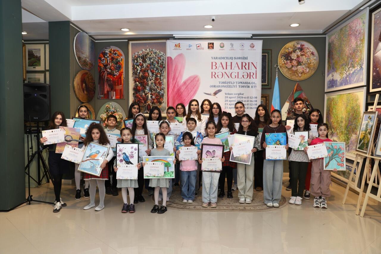 В Баку прошел двухдневный арт-марафон "Соприкоснись с природой, передай ее загадочную красоту!"