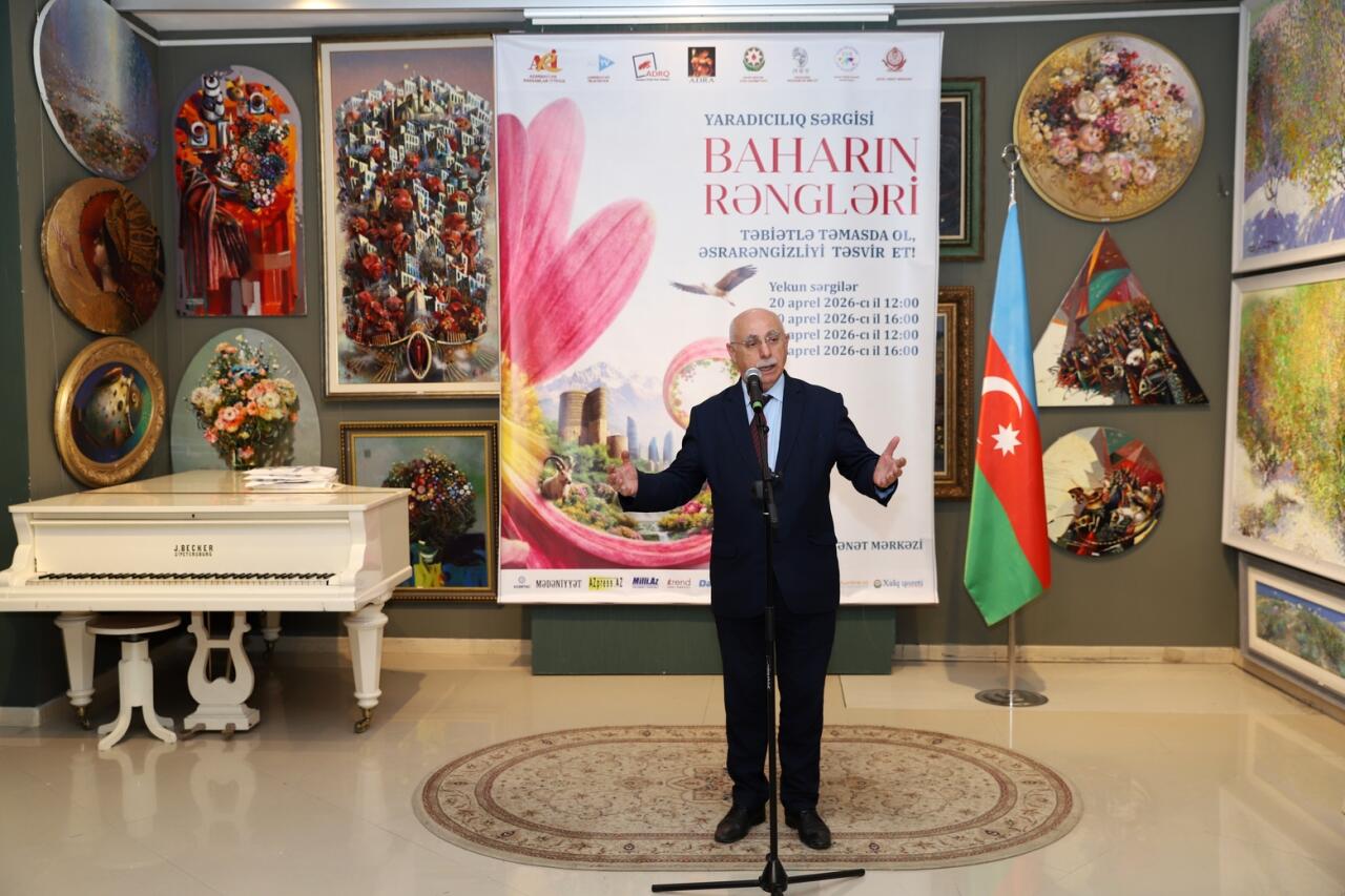 В Баку прошел двухдневный арт-марафон "Соприкоснись с природой, передай ее загадочную красоту!"