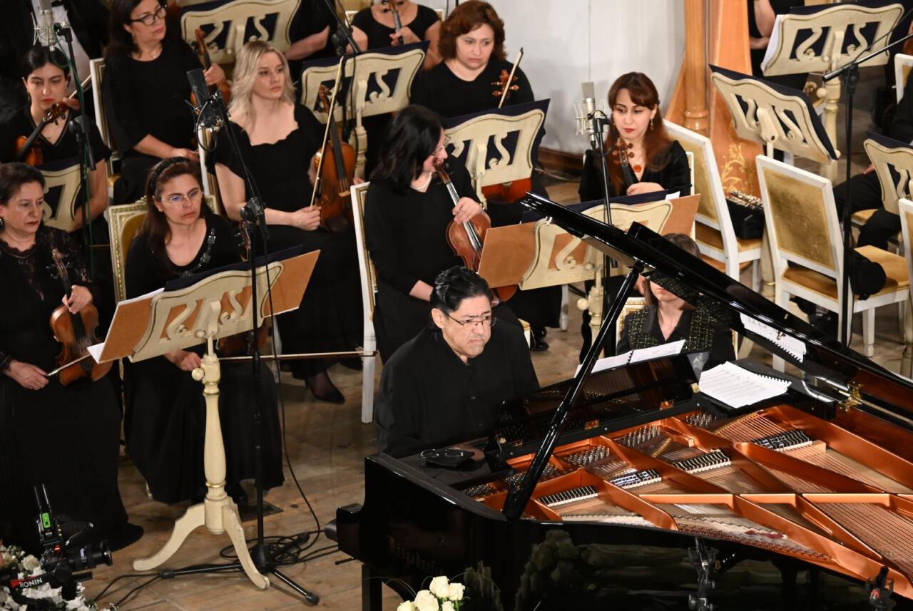 В Баку представлена мировая премьера Геннадия Ровнера "Anabasis"