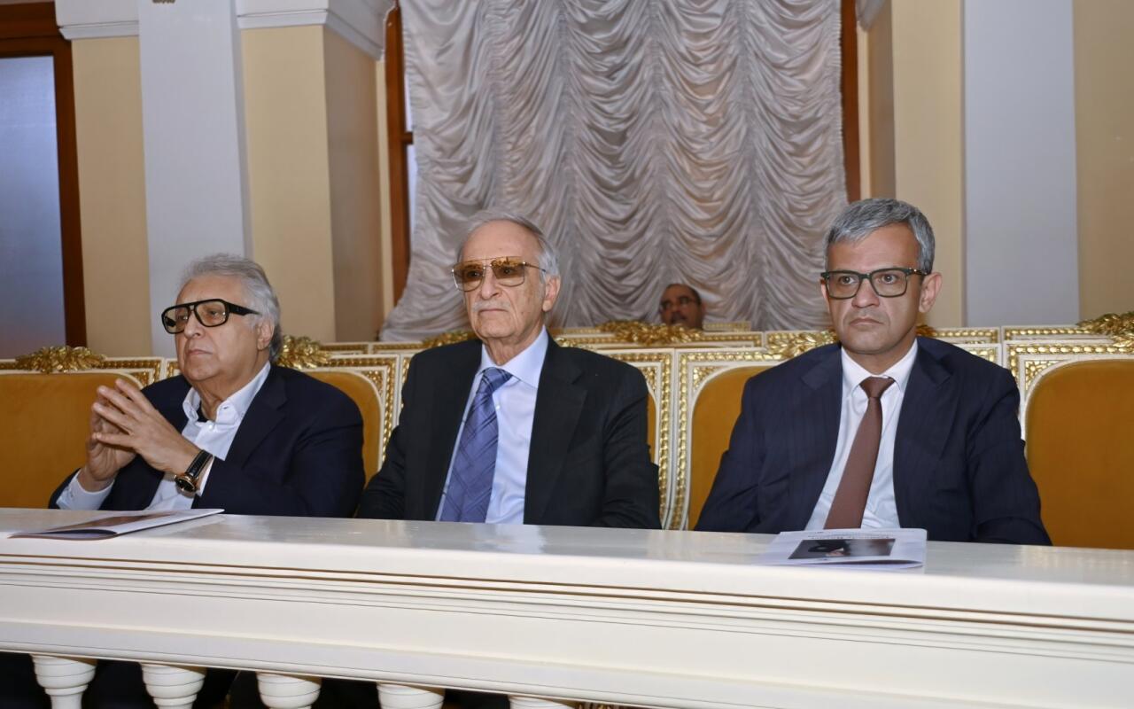 В Баку представлена мировая премьера Геннадия Ровнера "Anabasis"