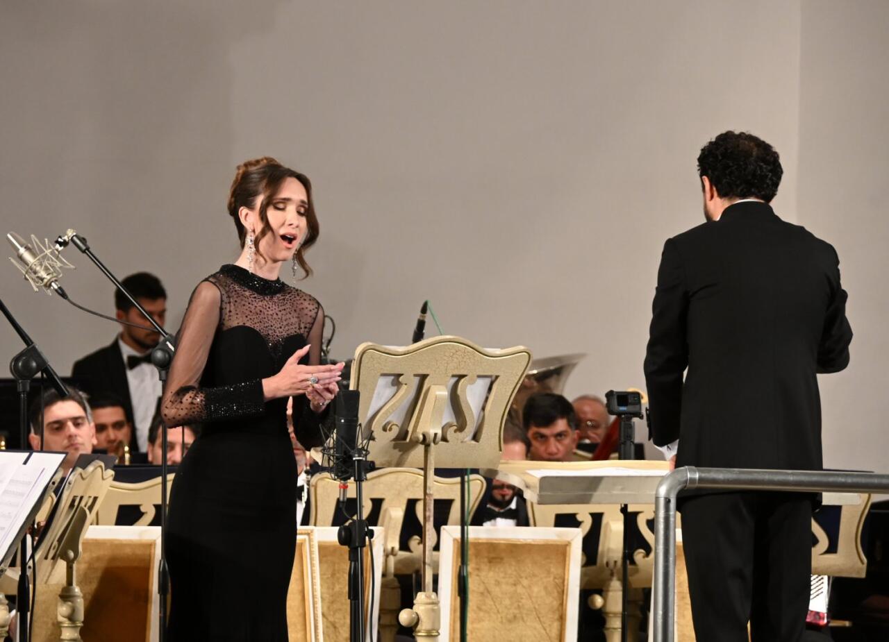 В Баку представлена мировая премьера Геннадия Ровнера "Anabasis"