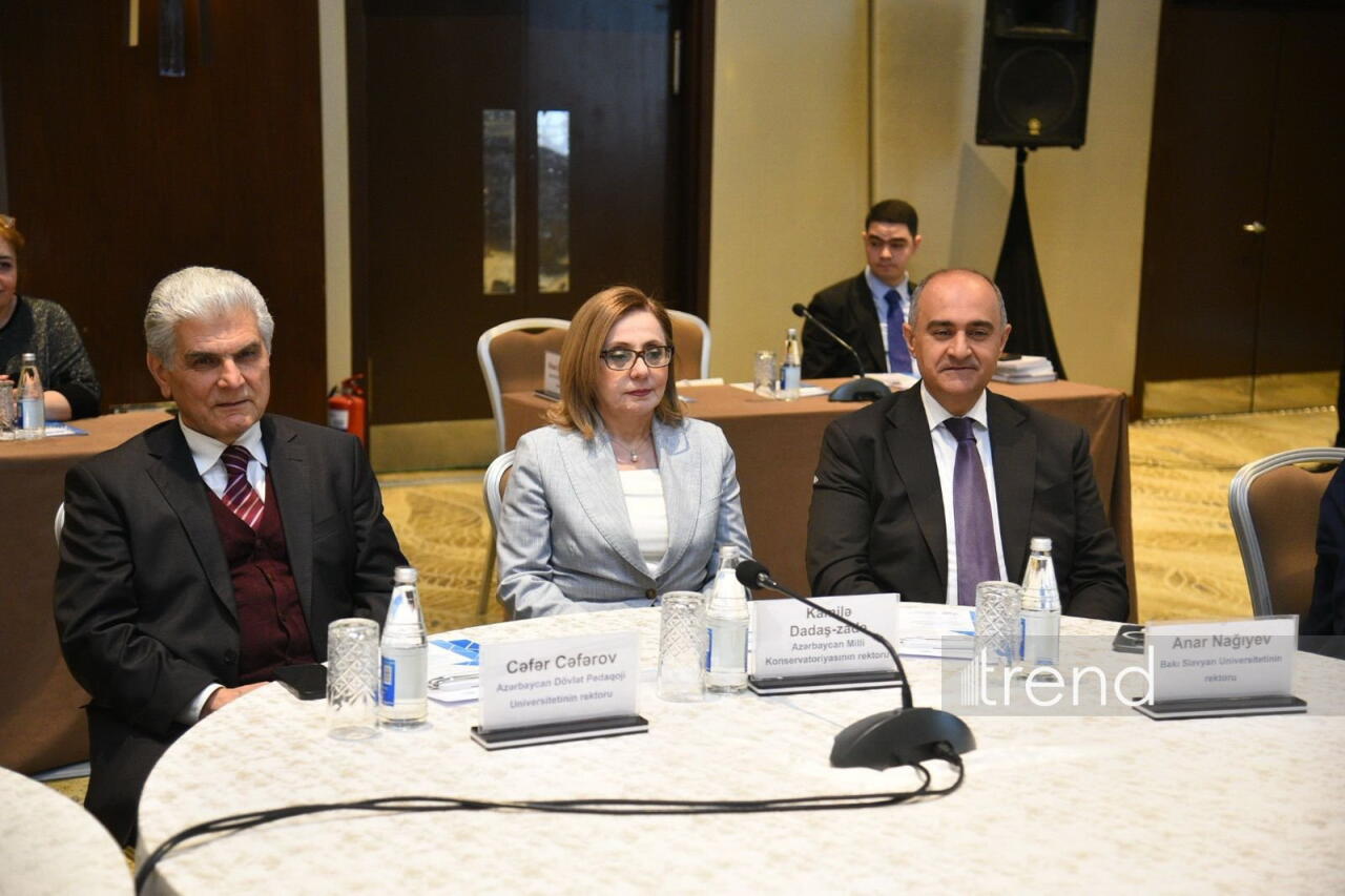 В Баку проходит конференция, посвященная Всемирному дню книги