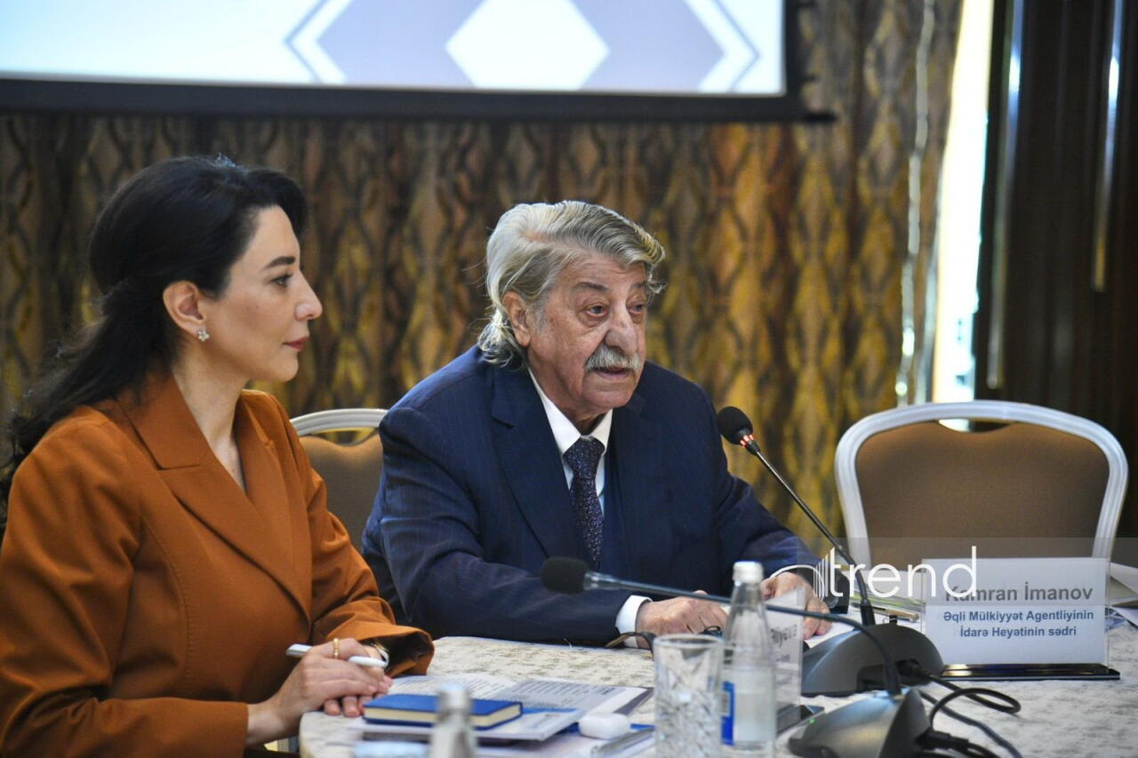 В Баку проходит конференция, посвященная Всемирному дню книги