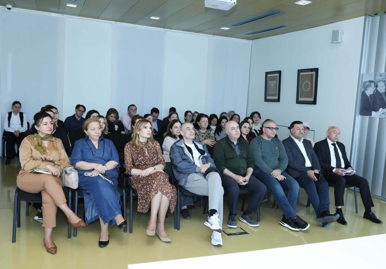 Цифра, свет, искусство: как технологии оживляют историю Азербайджана