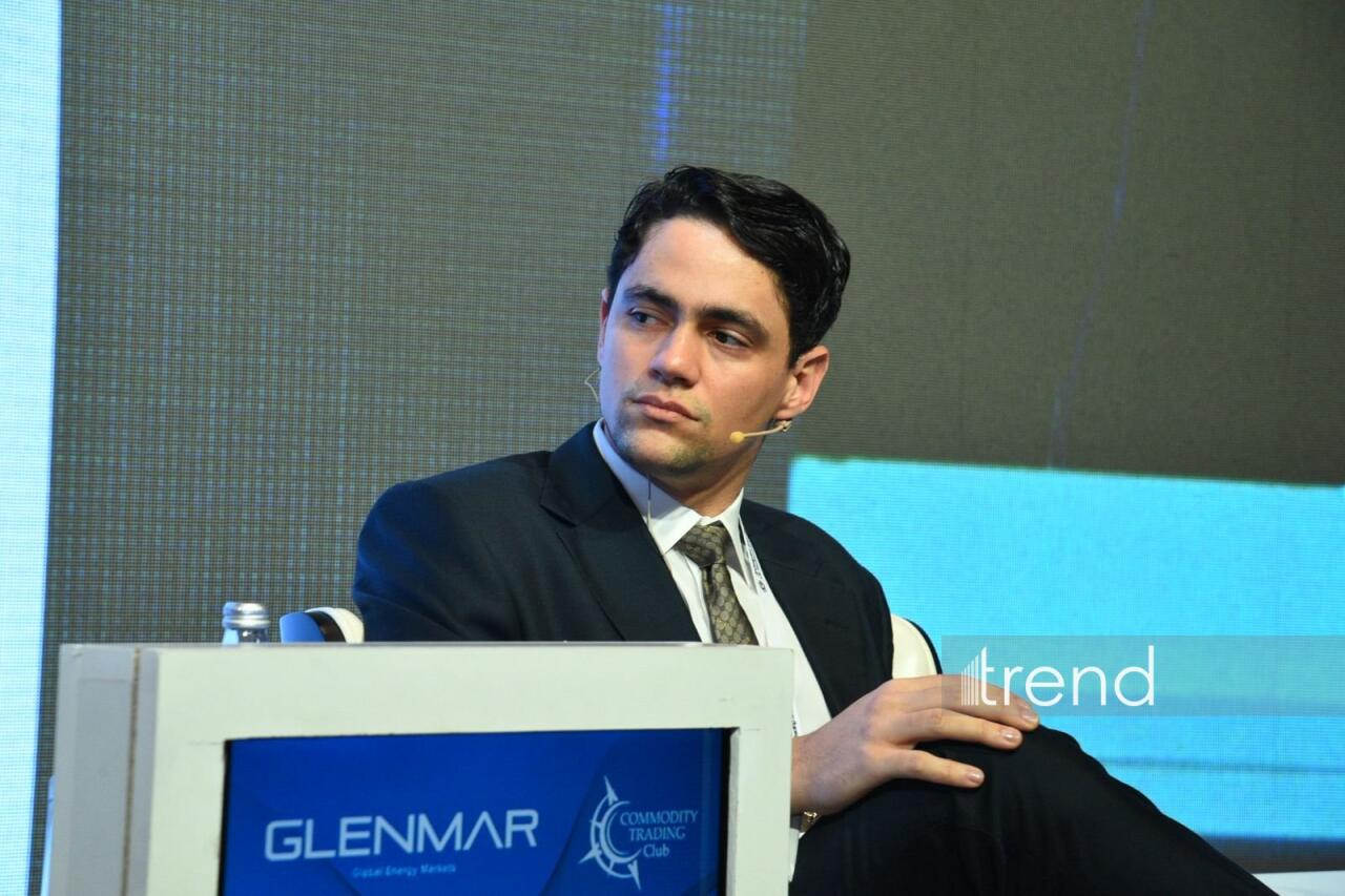 В Баку проходит Форум по логистике и торговле нефтью в Каспийском и Центральноазиатском регионах