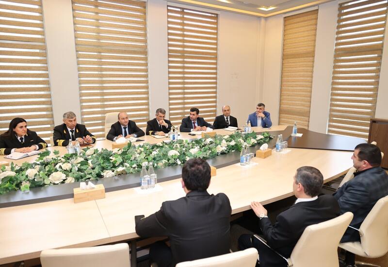 Dövlət Dəniz və Liman Agentliyində gəmi heyətinin idarəetmə səviyyəsində çalışan dənizçilərlə görüş keçirilib