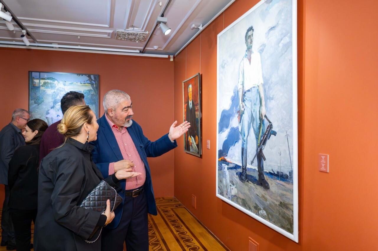 Лица, пейзажи, судьбы - палитра эпохи Джахангира Рустамова в реальности и вдохновении