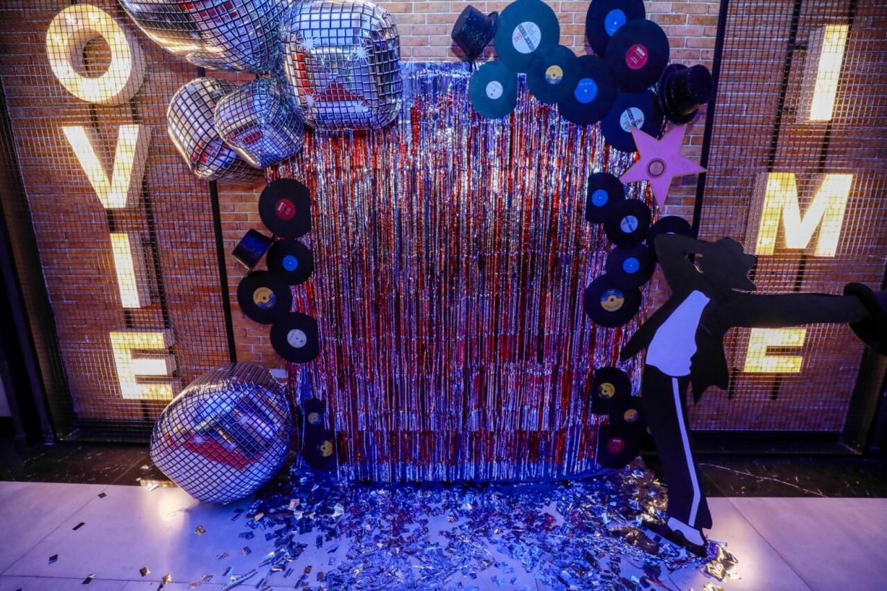 В Баку появился портал в эпоху поп-короля Майкла Джексона: