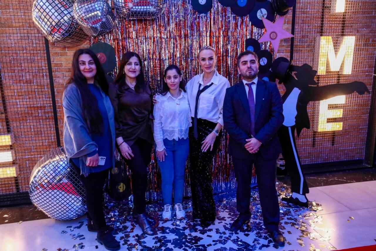 В Баку появился портал в эпоху поп-короля Майкла Джексона: