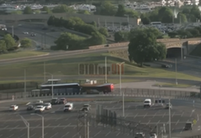 Два автобуса столкнулись возле Пентагона