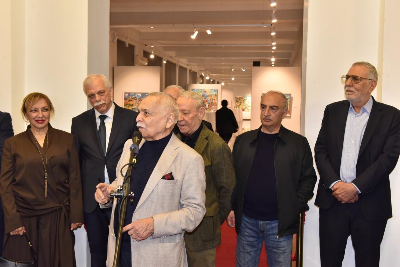 В Баку открылась персональная выставка художника Таира Шихалиева