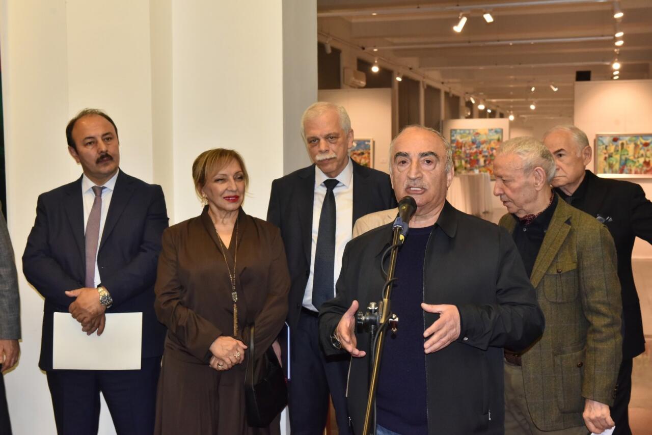 В Баку открылась персональная выставка художника Таира Шихалиева