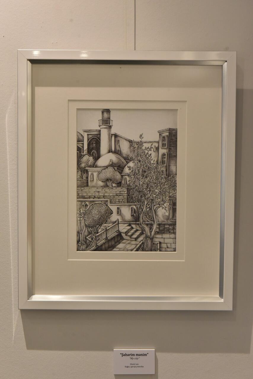 В Баку открылась персональная выставка художника Таира Шихалиева