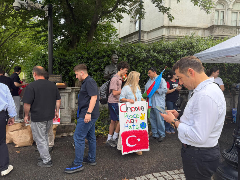 В Вашингтоне проведена мирная акция против ложных утверждений о «геноциде армян»