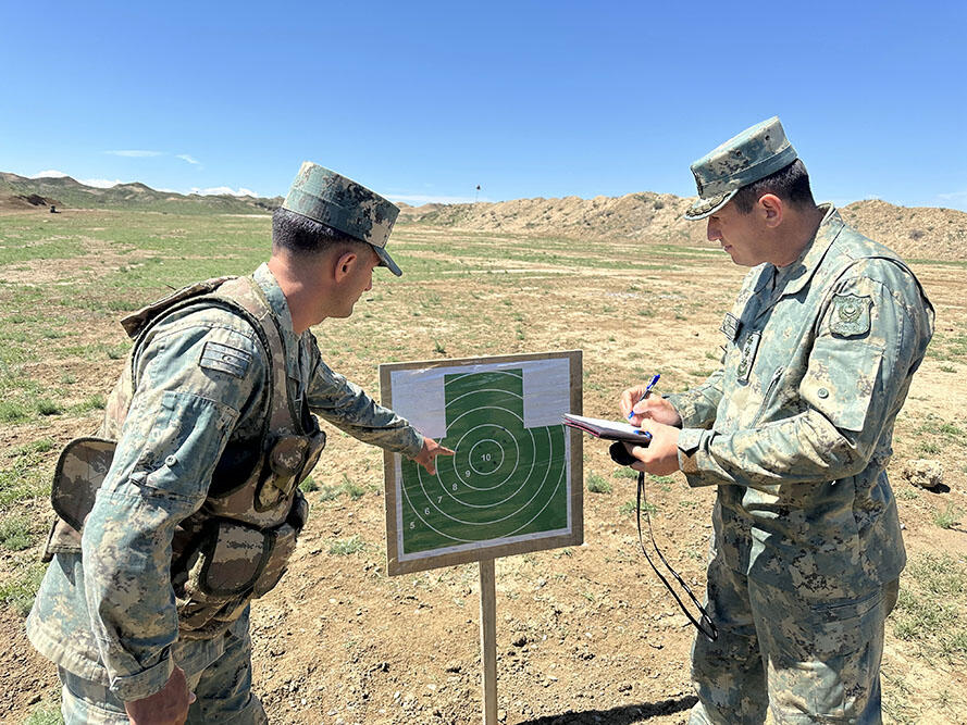 В азербайджанской армии завершилось первенство по стрельбе