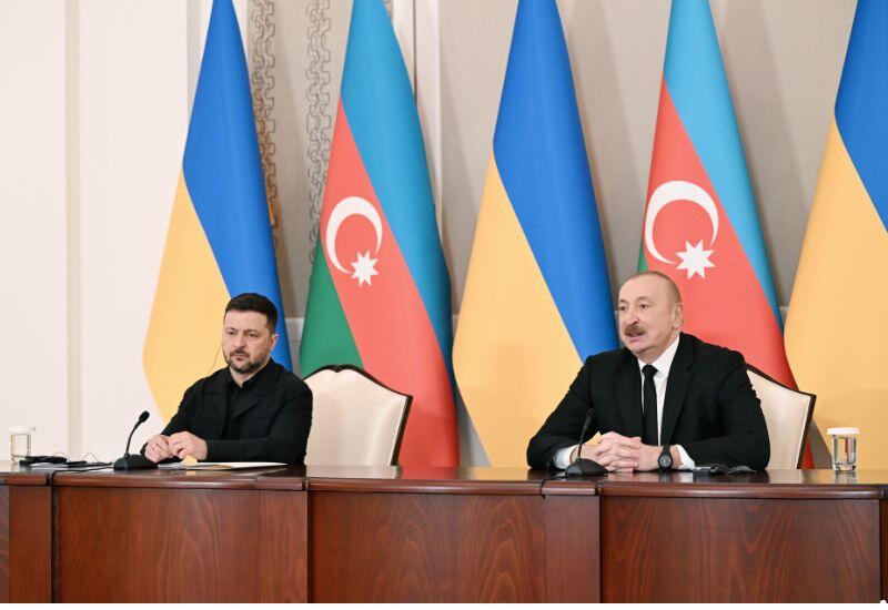 Президент Ильхам Алиев и Президент Володимир Зеленский выступили с заявлениями для прессы