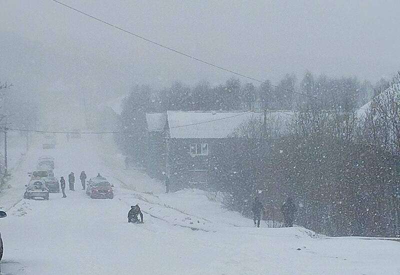 Снежный шторм обрушился на российский город