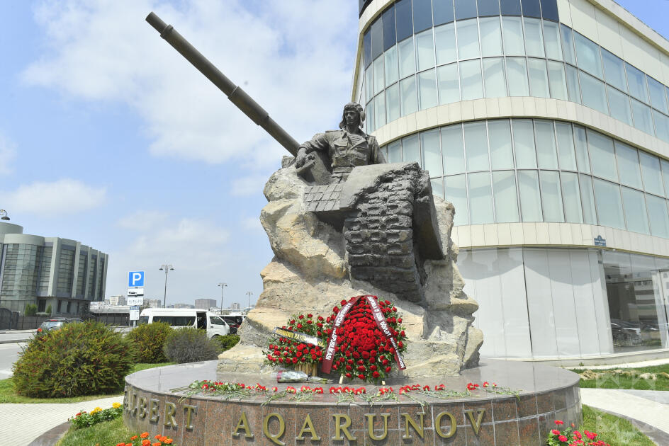 Почтена память Национального героя Альберта Агарунова