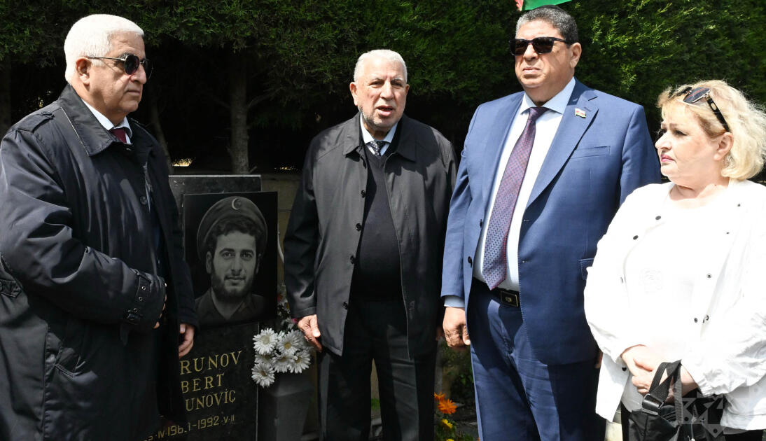 Почтена память Национального героя Альберта Агарунова